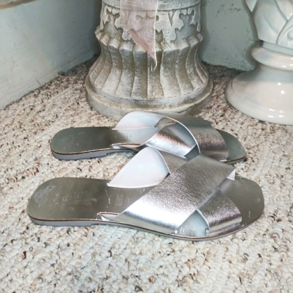 Anthropologie Shoes - Anthropologie Silver Sandals